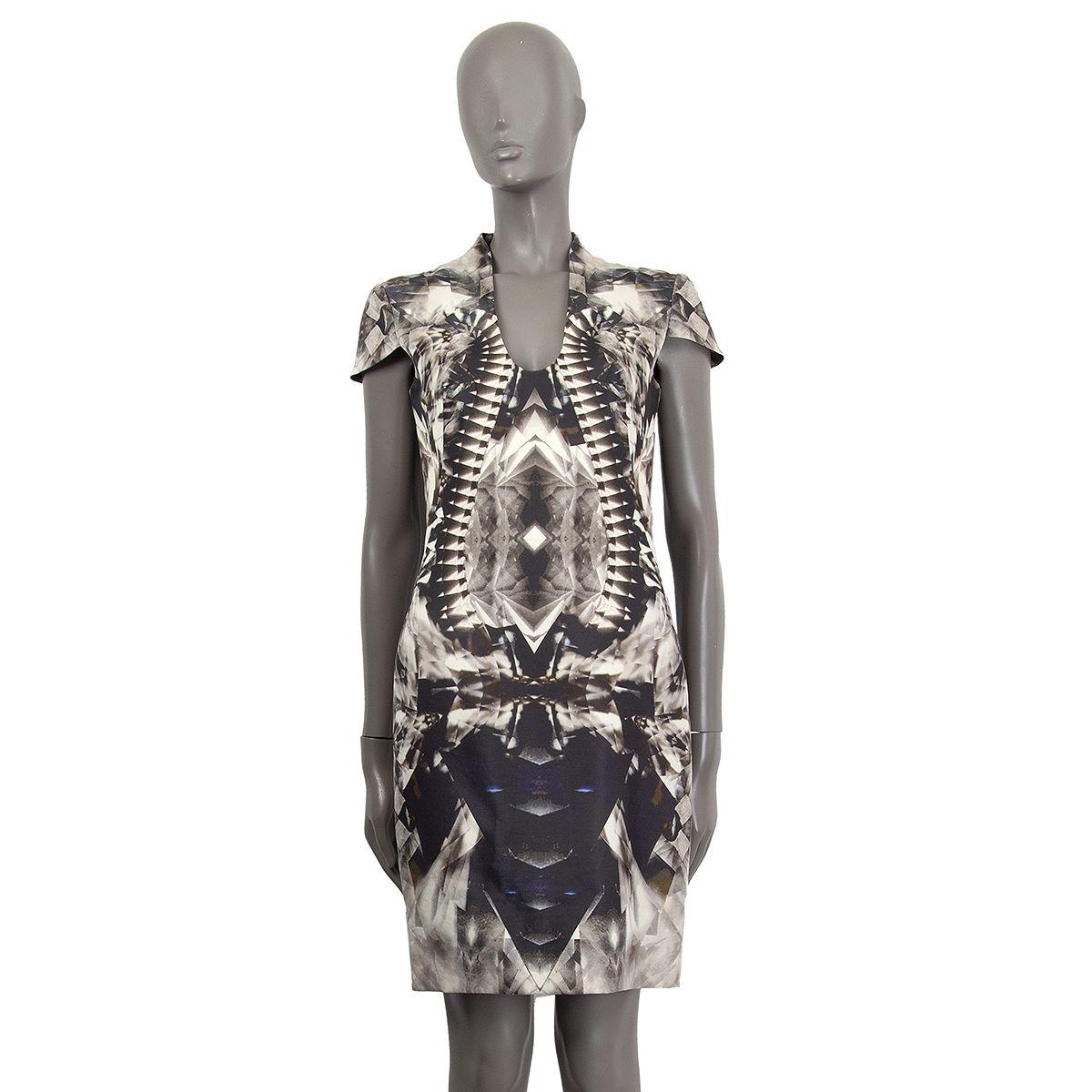 Alexander McQueen skeleton kaleidoscope dress in grey

White, black and dark taupe wool (54%), silk (41%) and nyon (6%) with a subtle sheen

Opens with a zipper in the back. Lined in silk (100%) 
Sizes: 40 and 42
Made in Italy
Excellent condition,