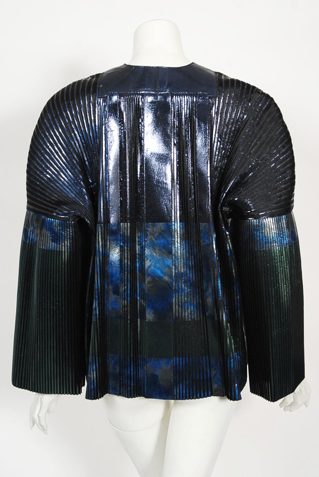 2009 Balenciaga Runway Iridescent Pleated Blue Silk Bell-Sleeve Jacket w/ Tags 13