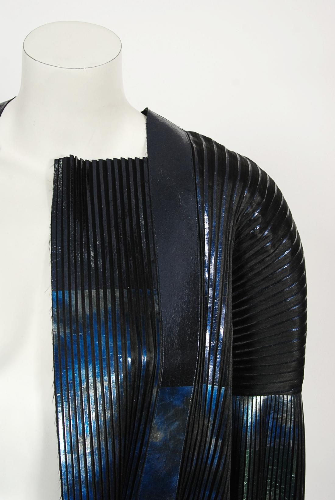 2009 Balenciaga Runway Iridescent Pleated Blue Silk Bell-Sleeve Jacket w/ Tags 2