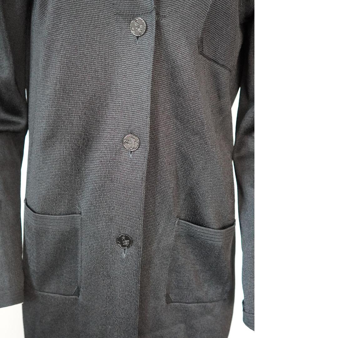 2009 Veste longue en maille noire de Chanel en vente 2