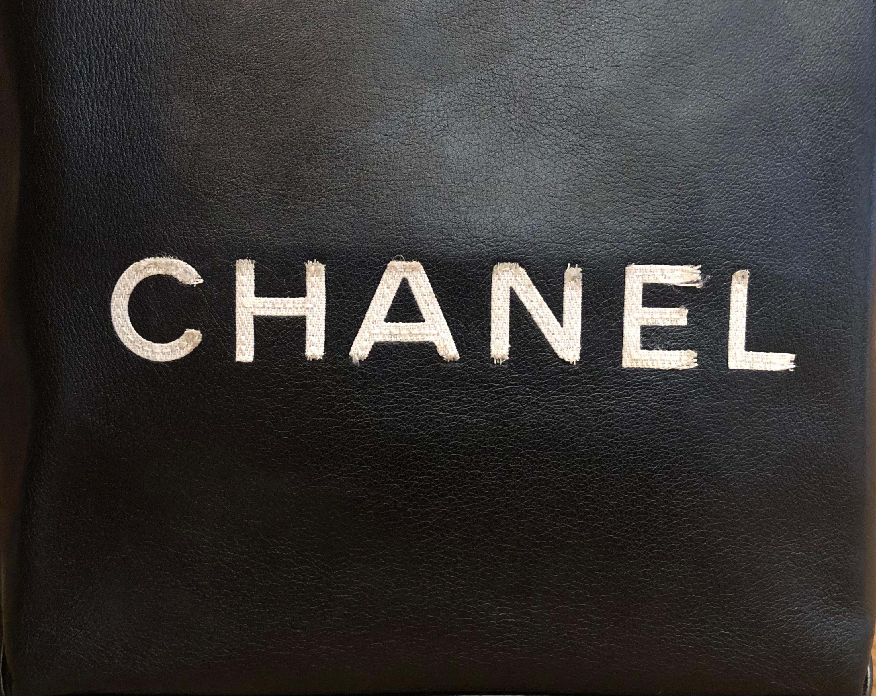 2009 CHANEL Calfskin Leather Mini Shopper Tote Bag Black For Sale 5