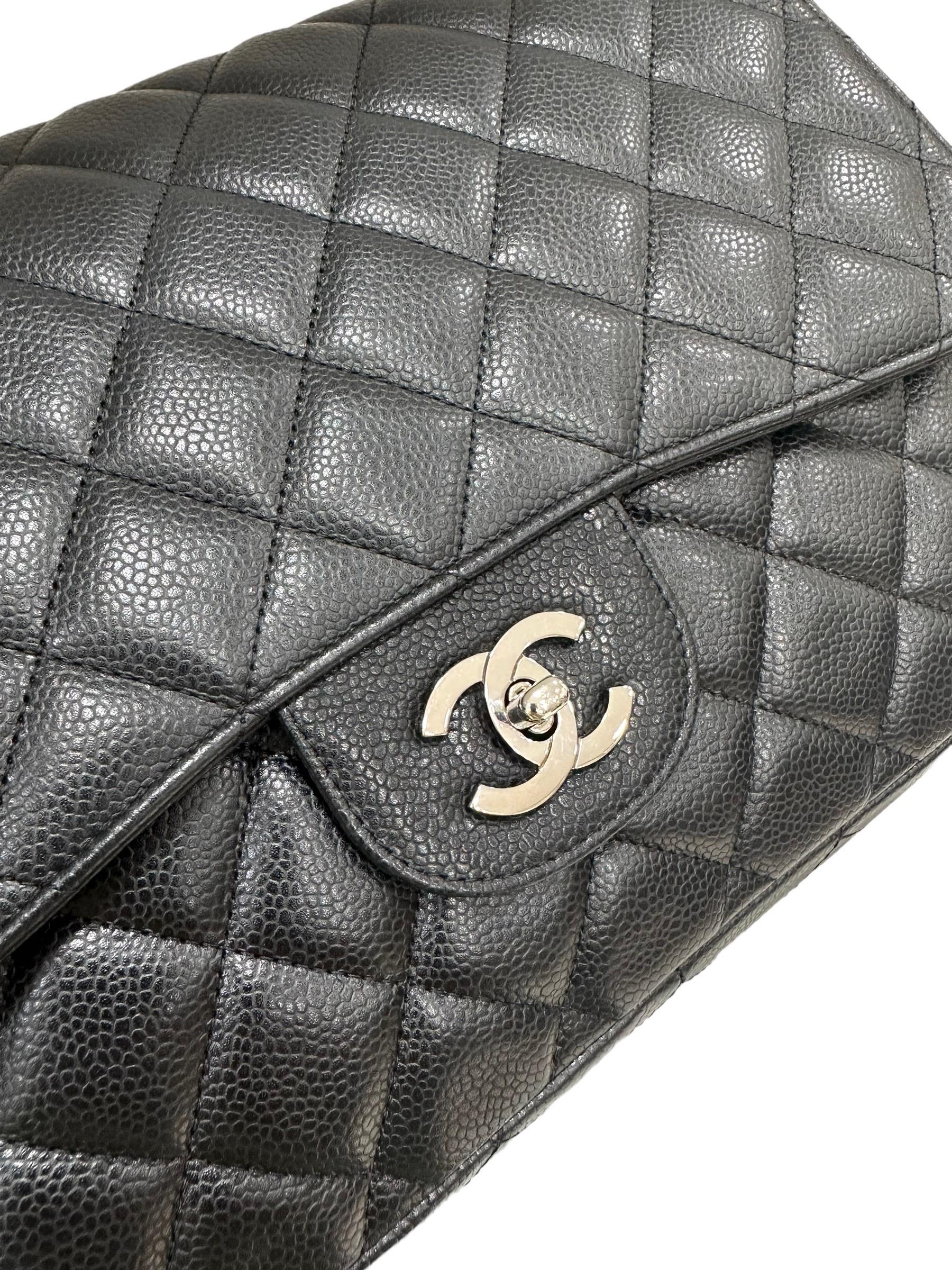 Women's 2009 Chanel Jumbo Black Caviar Leather Top Shoulder Bag  For Sale