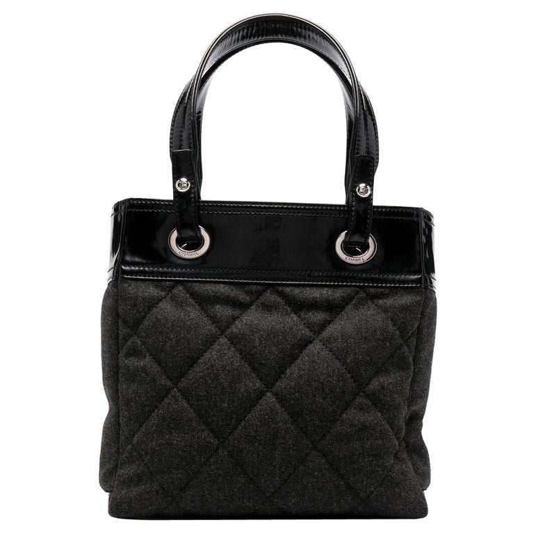 Chanel Neo Executive Tote bag strap in black and beige grained leather, GHW  at 1stDibs