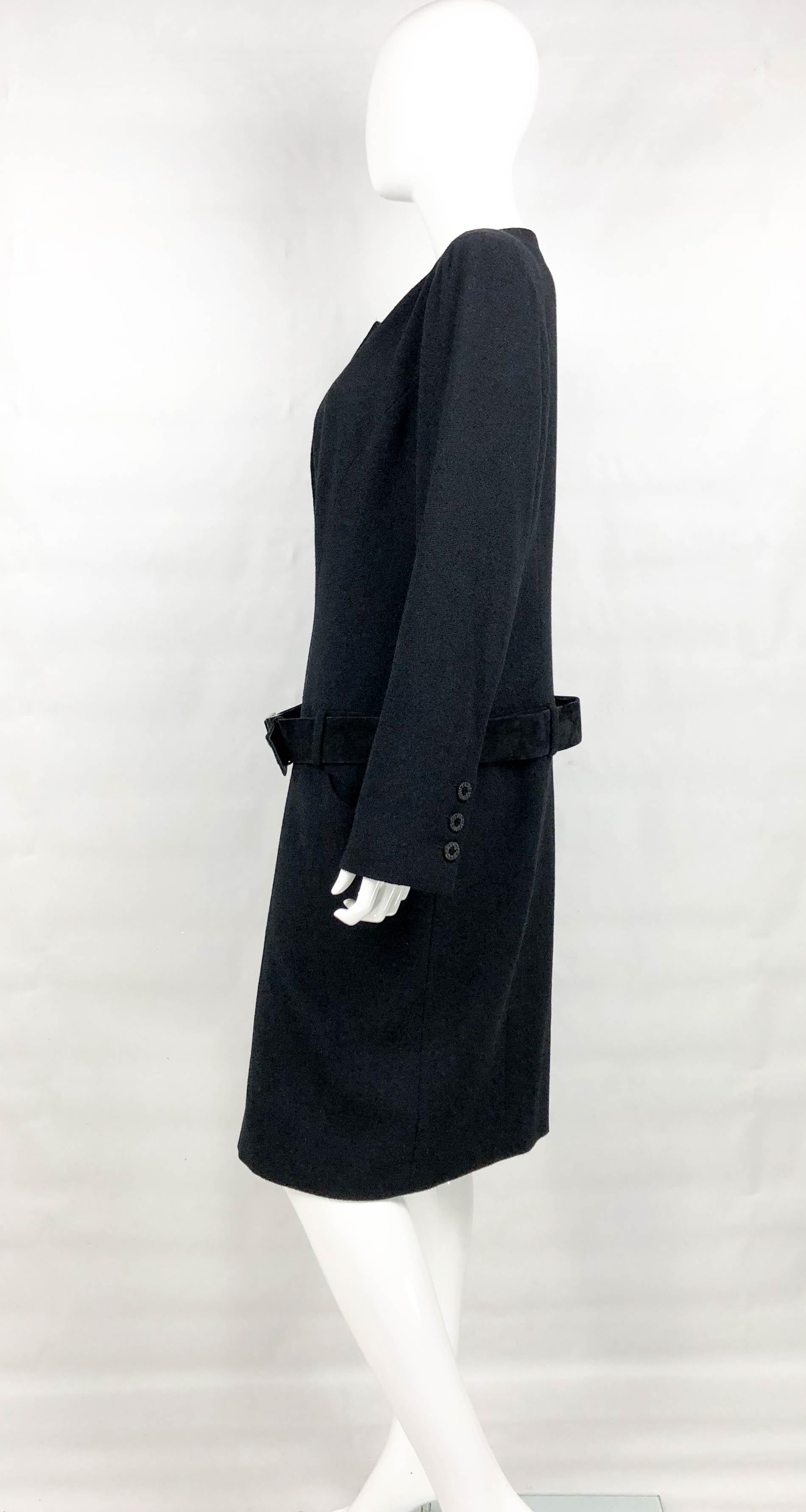 2009 Chanel Runway Look Black Wool Belted Dress / Coat (Large Size) For Sale 3