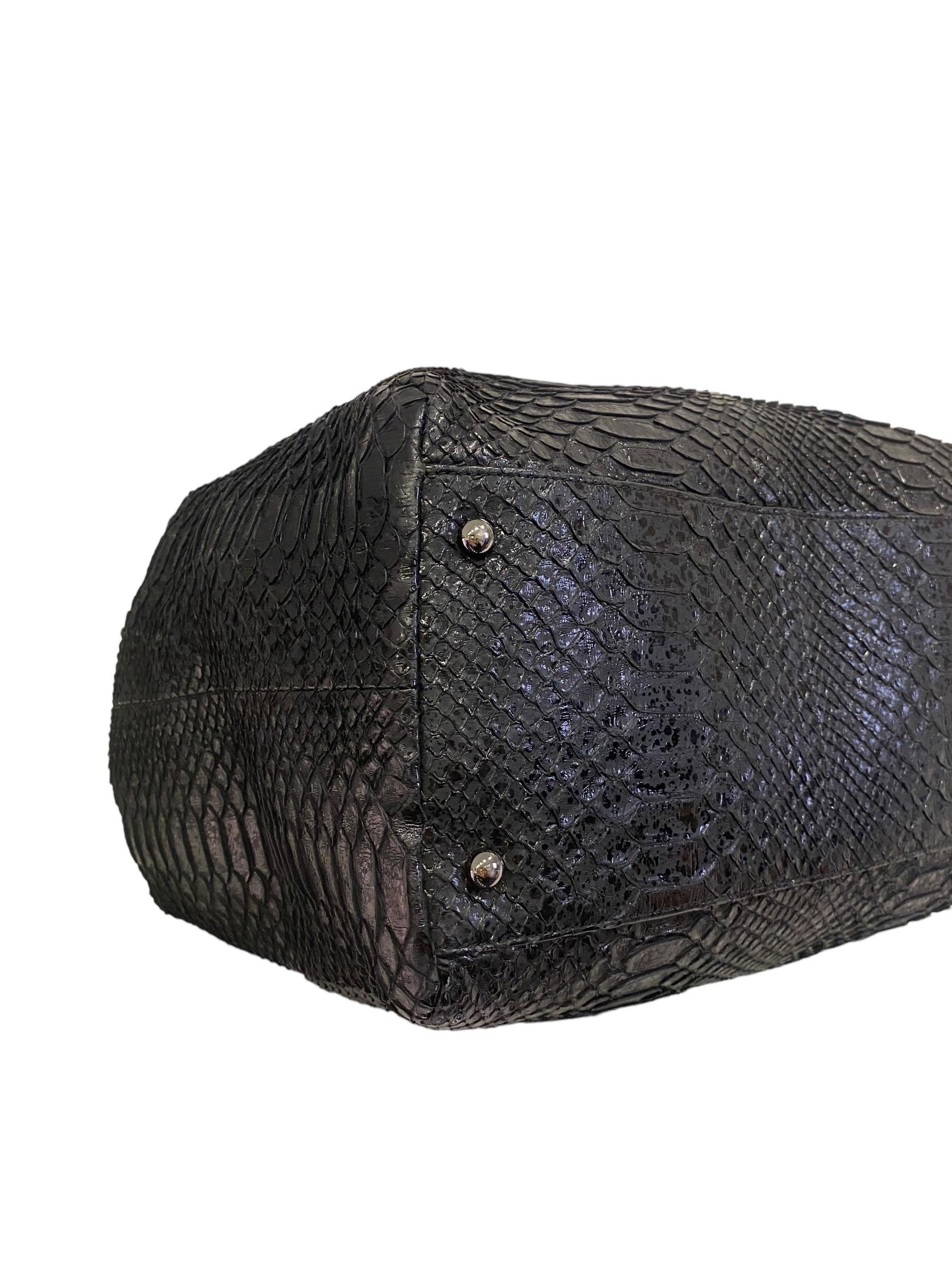 2009 Chanel Tote Black Piton Hobo Bag For Sale 4