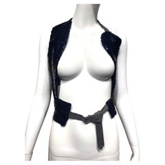 Camiseta sin mangas con lentejuelas negras de Comme des Garçons, 2009