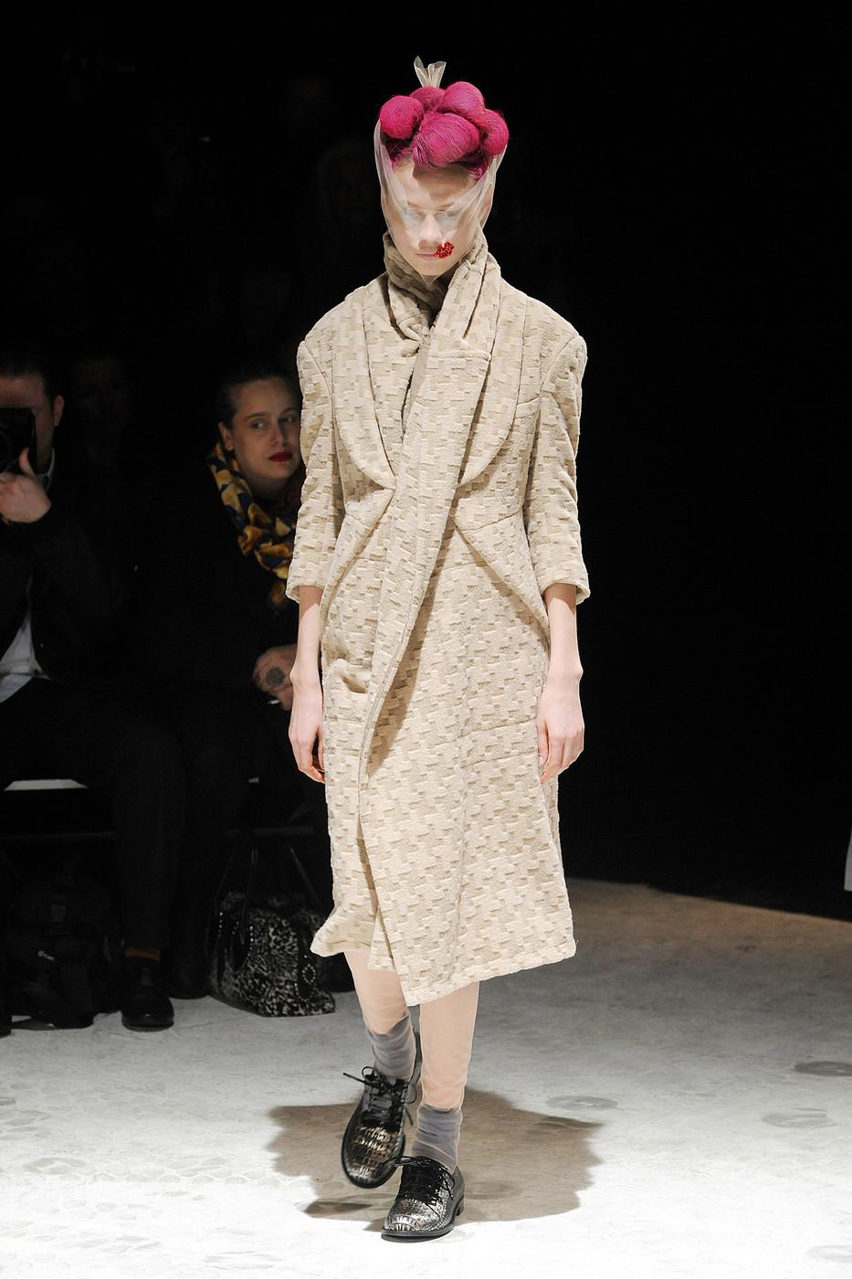 2009 COMME DES GARCONS houndstooth wool draped runway coat 1