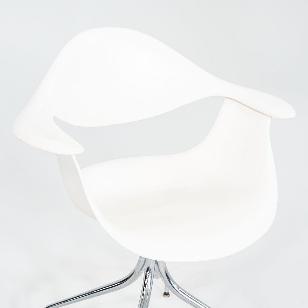 2009 George Nelson for Herman Miller Swag Leg Armchair 3x Available en venta 5