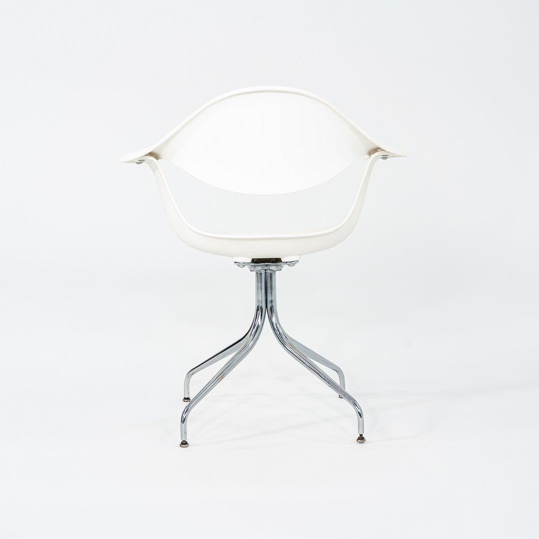 2009 George Nelson for Herman Miller Swag Leg Armchair 3x Available en venta 2