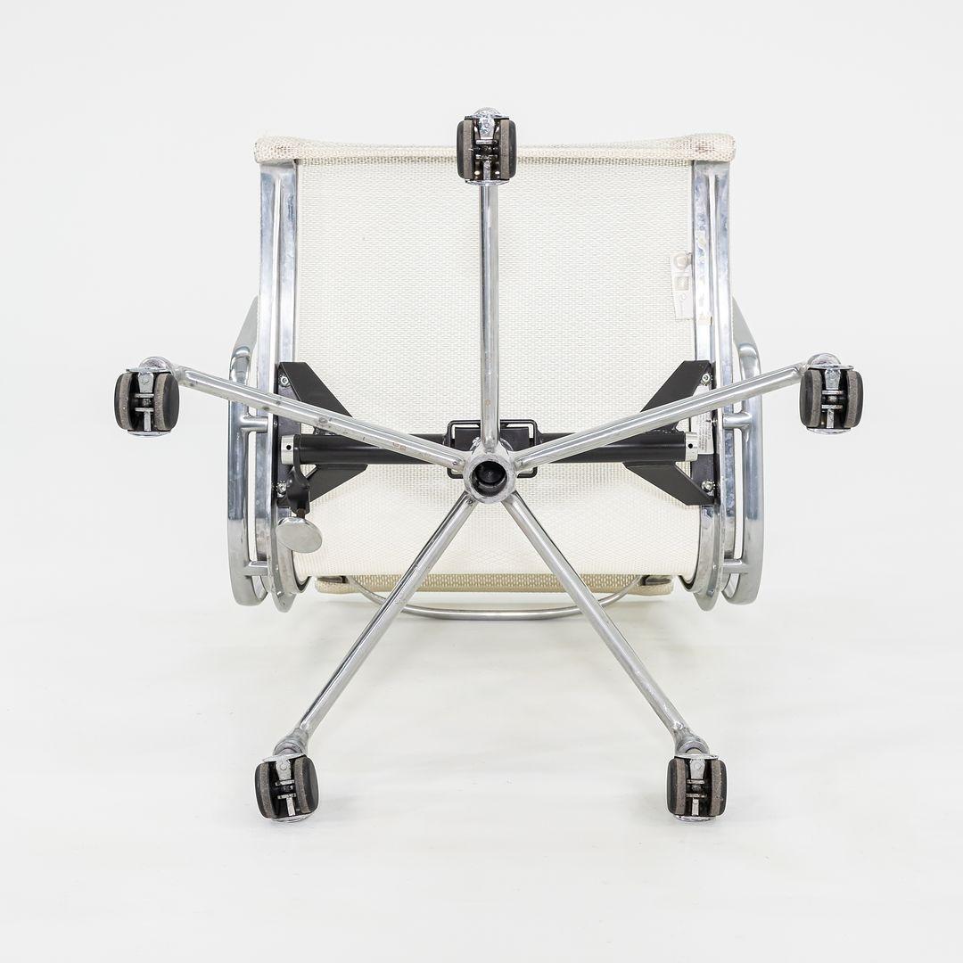 2009 Herman Miller Aluminum Group Management Mesh-Schreibtischstühle in Weiß 12+ Avail im Angebot 5