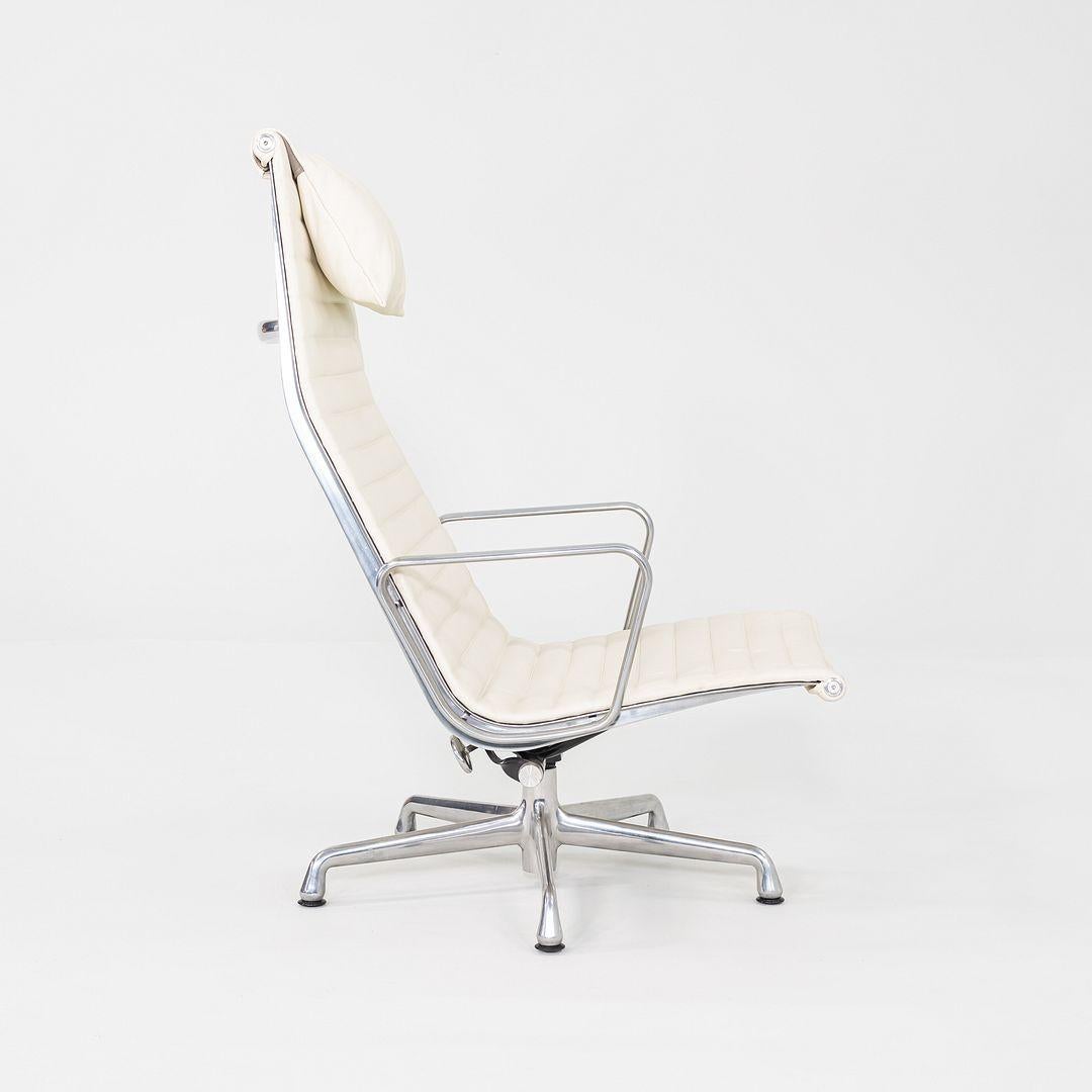 2009 Herman Miller Eames Aluminum Group Lounge Chair in elfenbeinfarbenem Leder im Angebot 2