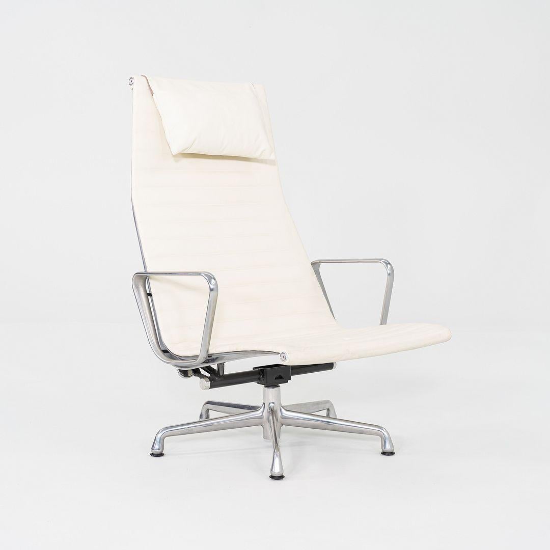 2009 Herman Miller Eames Aluminum Group Lounge Chair in elfenbeinfarbenem Leder im Angebot 3