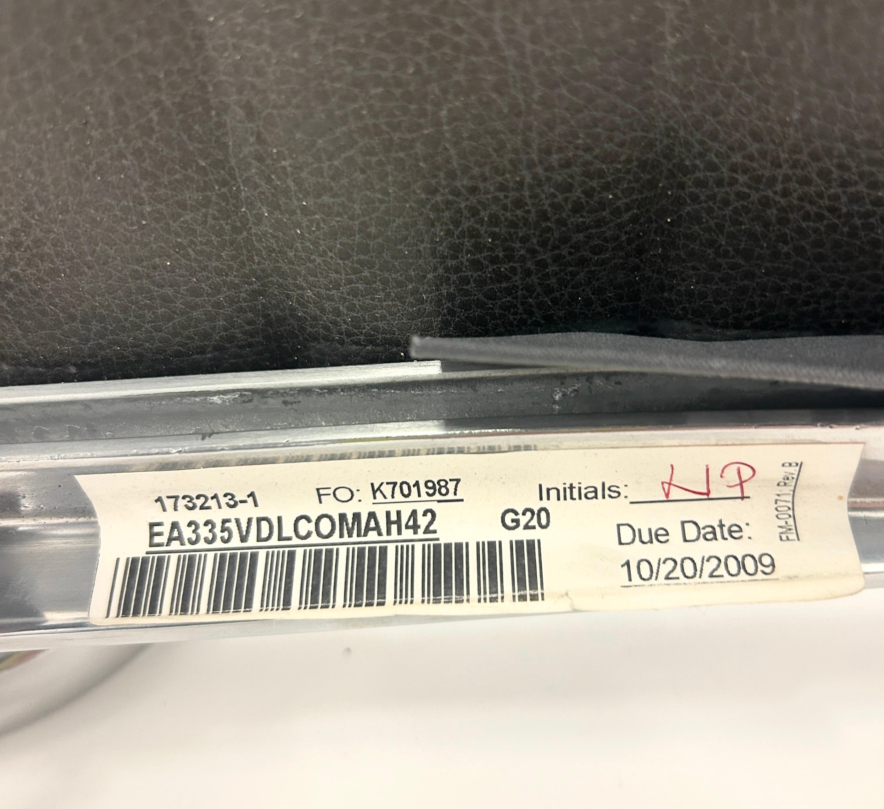 2009 Herman Miller Eames Aluminum Group Management Chair in Kieselsteingrauem Leder (21. Jahrhundert und zeitgenössisch) im Angebot
