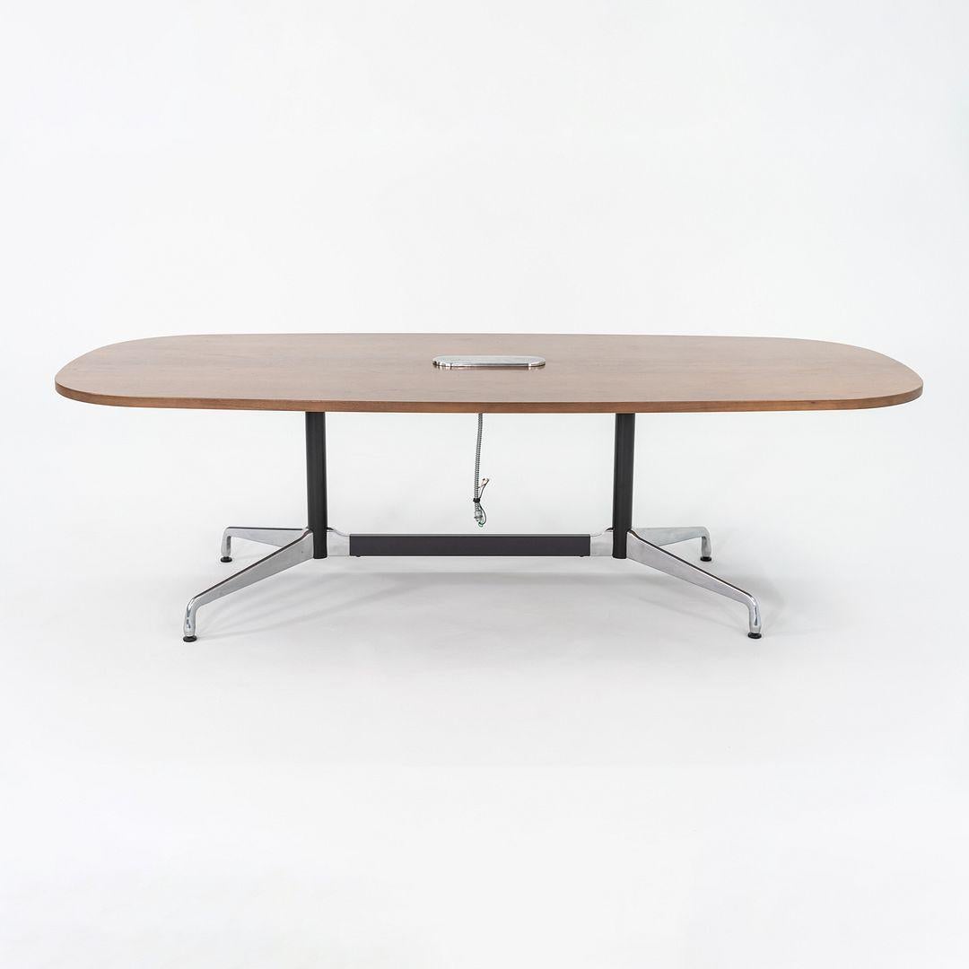 2009 Herman Miller Mesa de conferencias segmentada Eames en nogal de 2,8 m. Estadounidense en venta