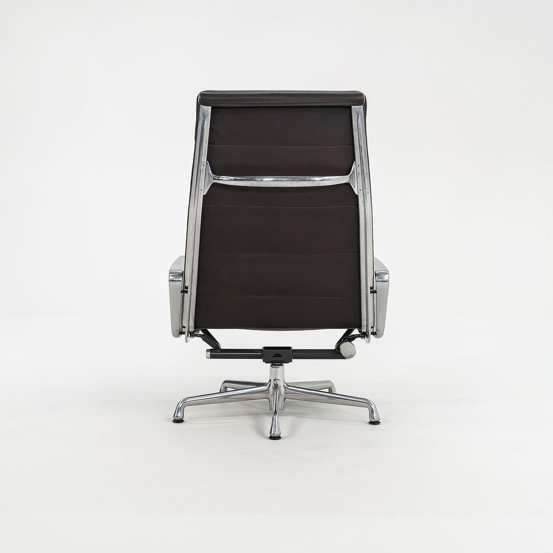 2009 Herman Miller Eames Soft Pad Lounge Chair & Ottoman in Brown Leather EA438 For Sale 2