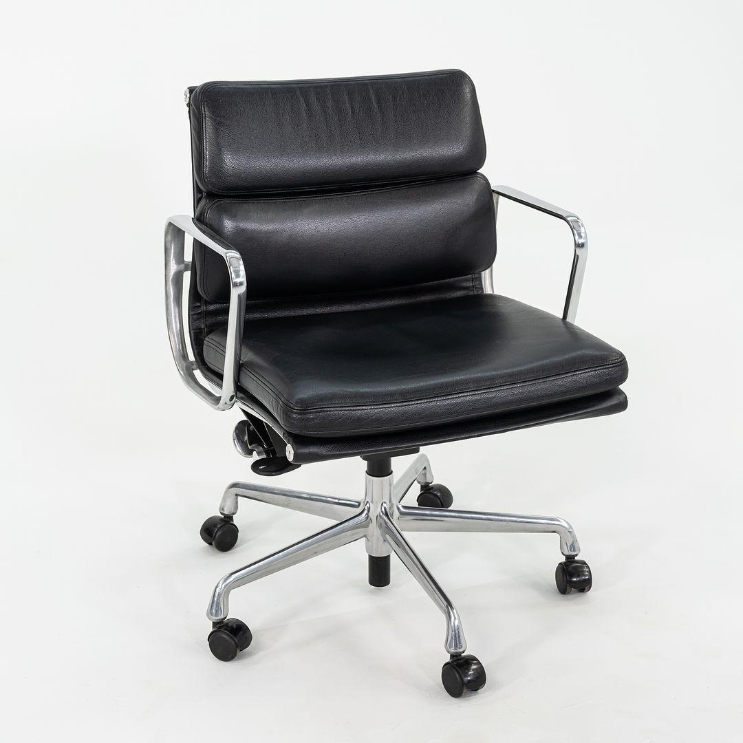 2009 Herman Miller Eames Soft Pad Management Desk Chair Pelle nera 1x Disponibile 5