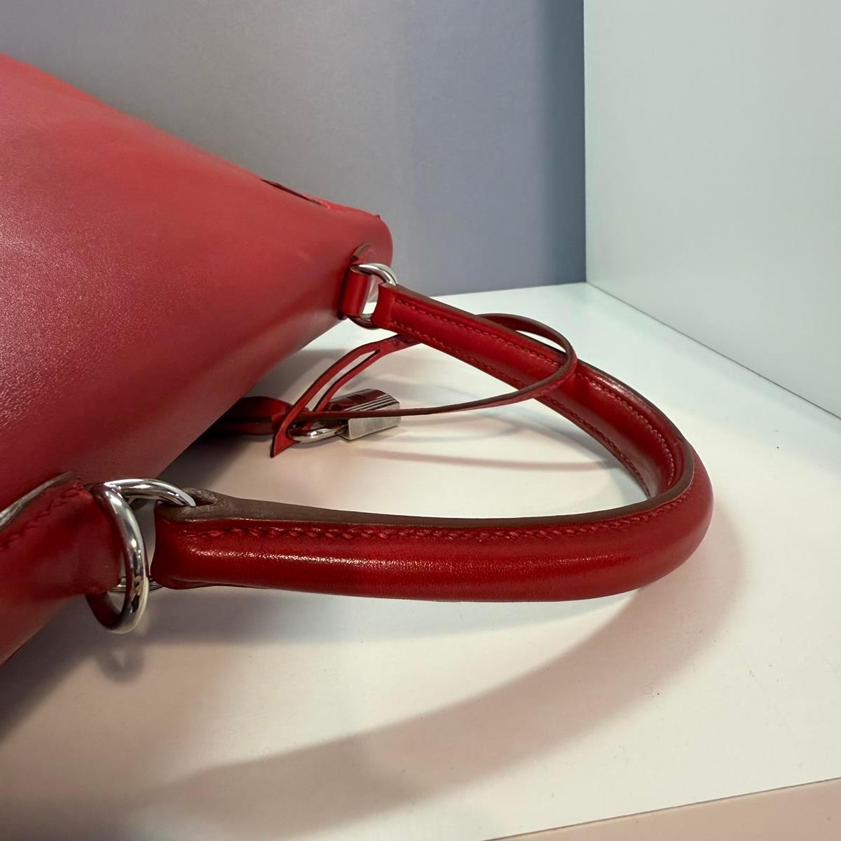 2009 Hermès Retourne Kelly 35 Clemence Red PHW For Sale 2