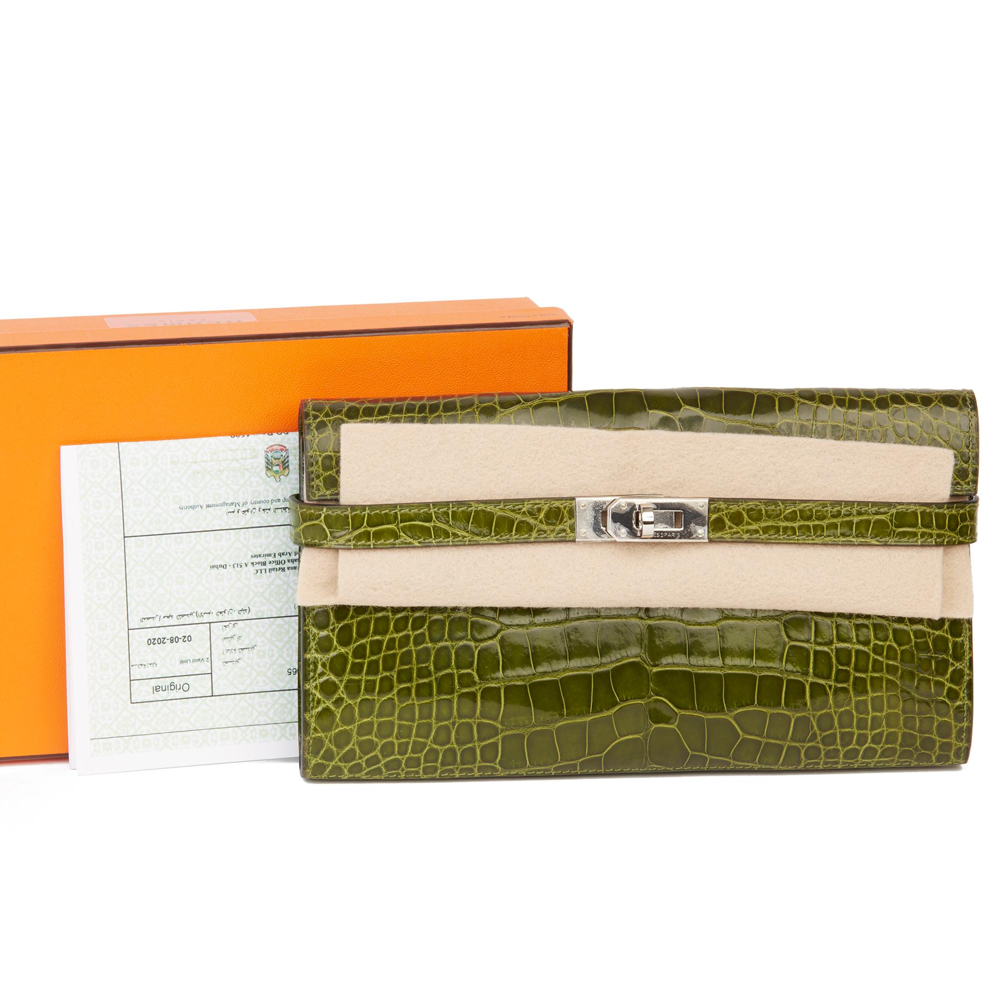 2009 Hermès Vert Perlouse Shiny Alligator Leather Kelly Long Wallet 7