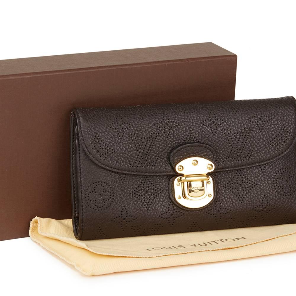 2009 Louis Vuitton Chocolate Perforated Mahina Calfskin Leather Amelia Wallet  4