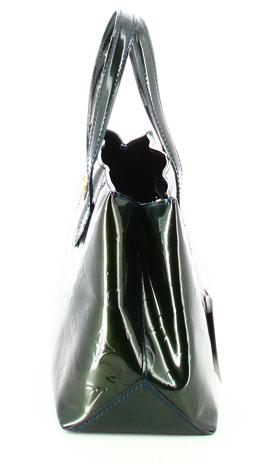Women's or Men's 2009 Louis Vuitton Leather Handbag Vernis Vert Monogram  For Sale