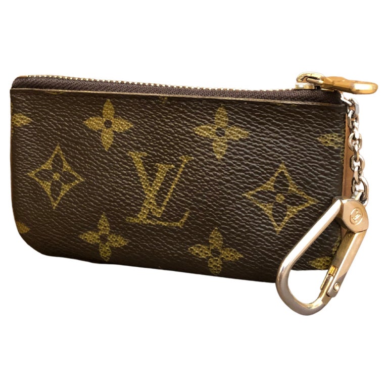 2009 LOUIS VUITTON Monogram Canvas Key Coin Pouch For Sale at 1stDibs