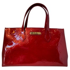 2009 Louis Vuitton Wilshire Pm Red patent leather handle bag
