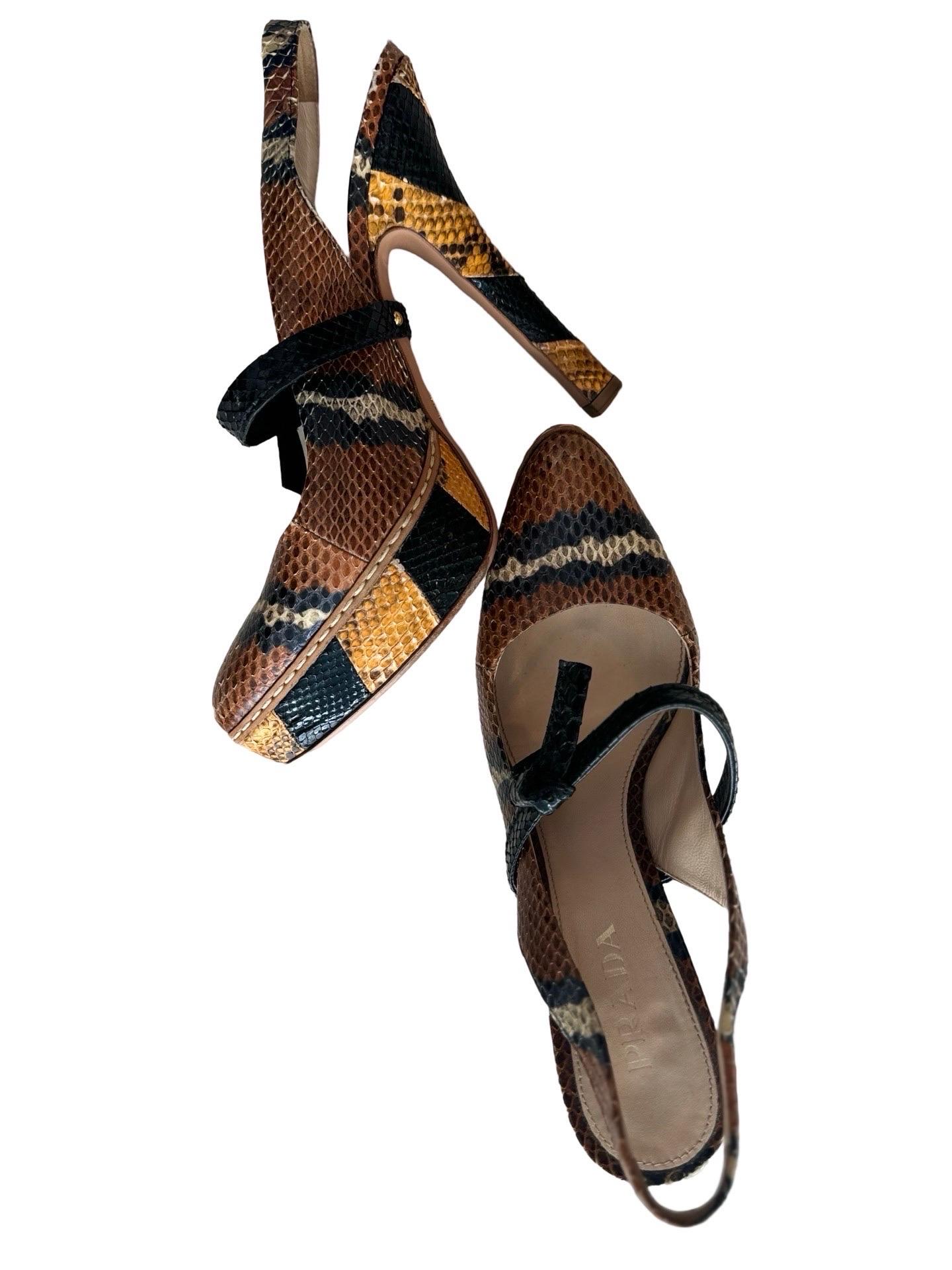 2009 Prada Snakeskin Platform Heels In Good Condition In Miami, FL