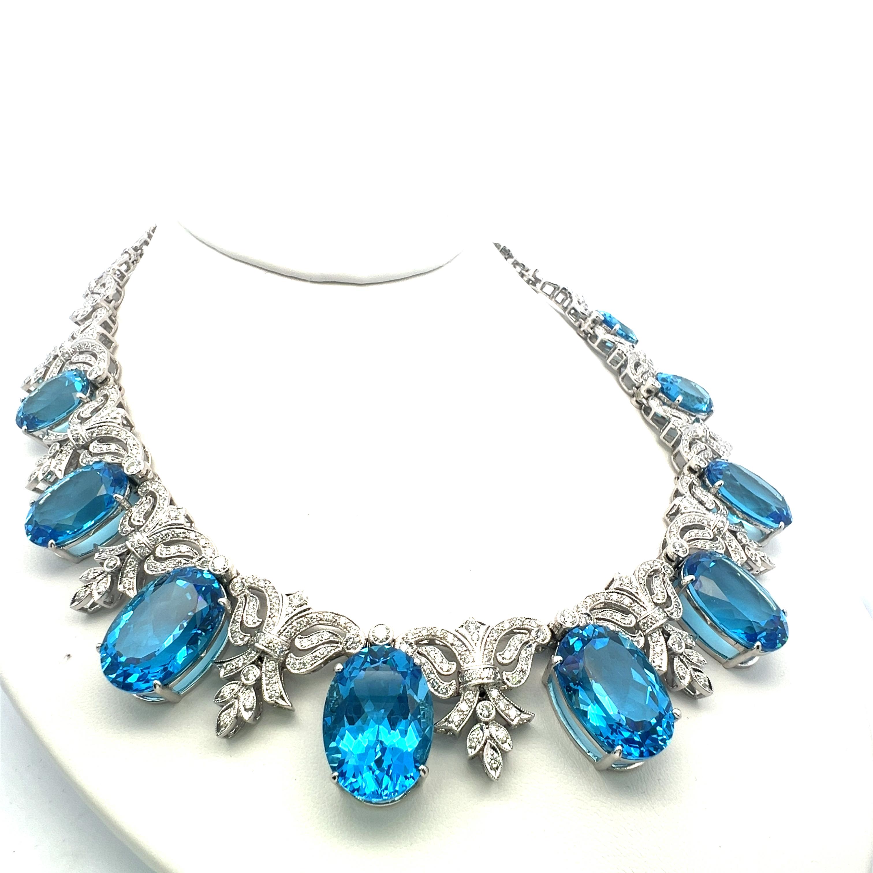 Collana con gemme ovali blu da 200 carati e diamanti da 17 carati in WG 10K in vendita 10