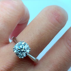 2.00ct Diamond certified solitaire engagement ring 18k white gold