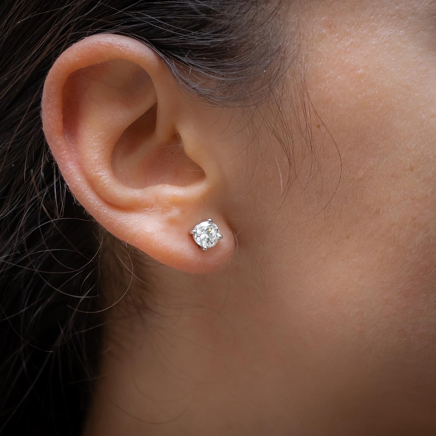 Modern Diamond 2.00 Carat Platinum Earrings