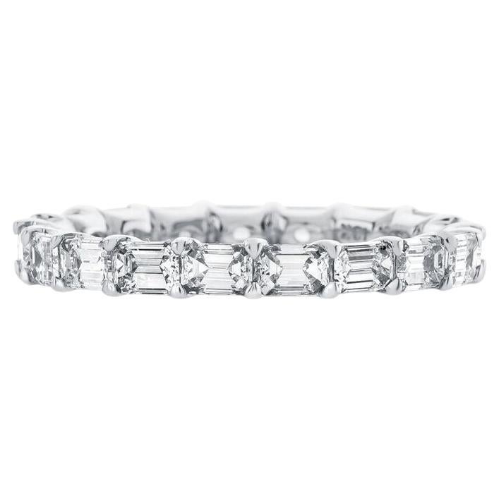 2.00ct Diamond Emerald Cut Eternity Band in 18KT Gold For Sale