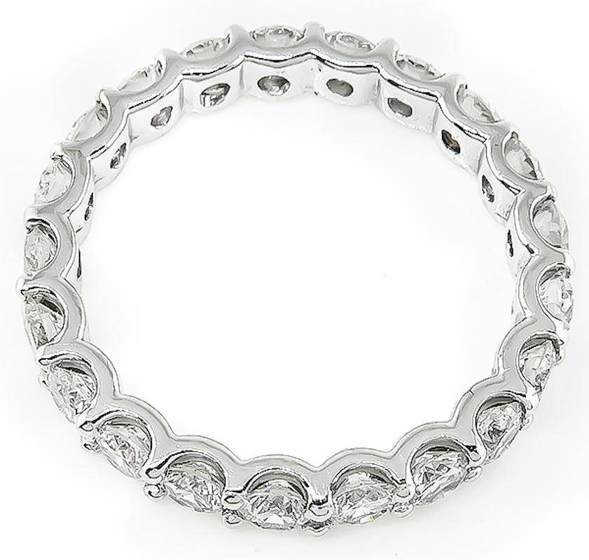 2.00 Carat Diamond Eternity Wedding Band In Good Condition For Sale In New York, NY