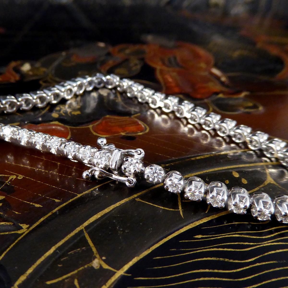 Women's or Men's 2.00ct Diamond Flexi-Link Tennis Bracelet in 18ct White Gold For Sale