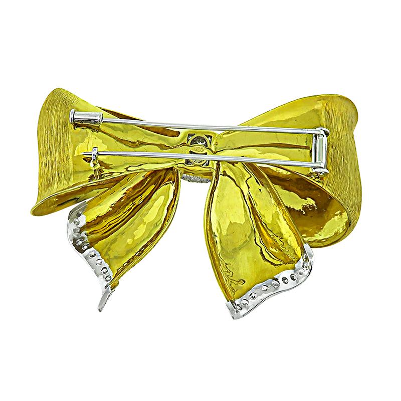 2.00 Carat Diamond Gold Bow Pin In Good Condition For Sale In New York, NY