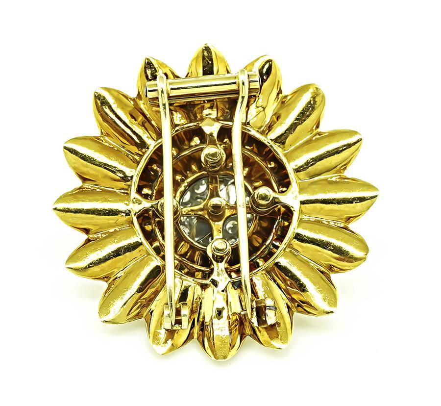 2.00ct Diamant Gold Blume Pin im Zustand „Gut“ im Angebot in New York, NY