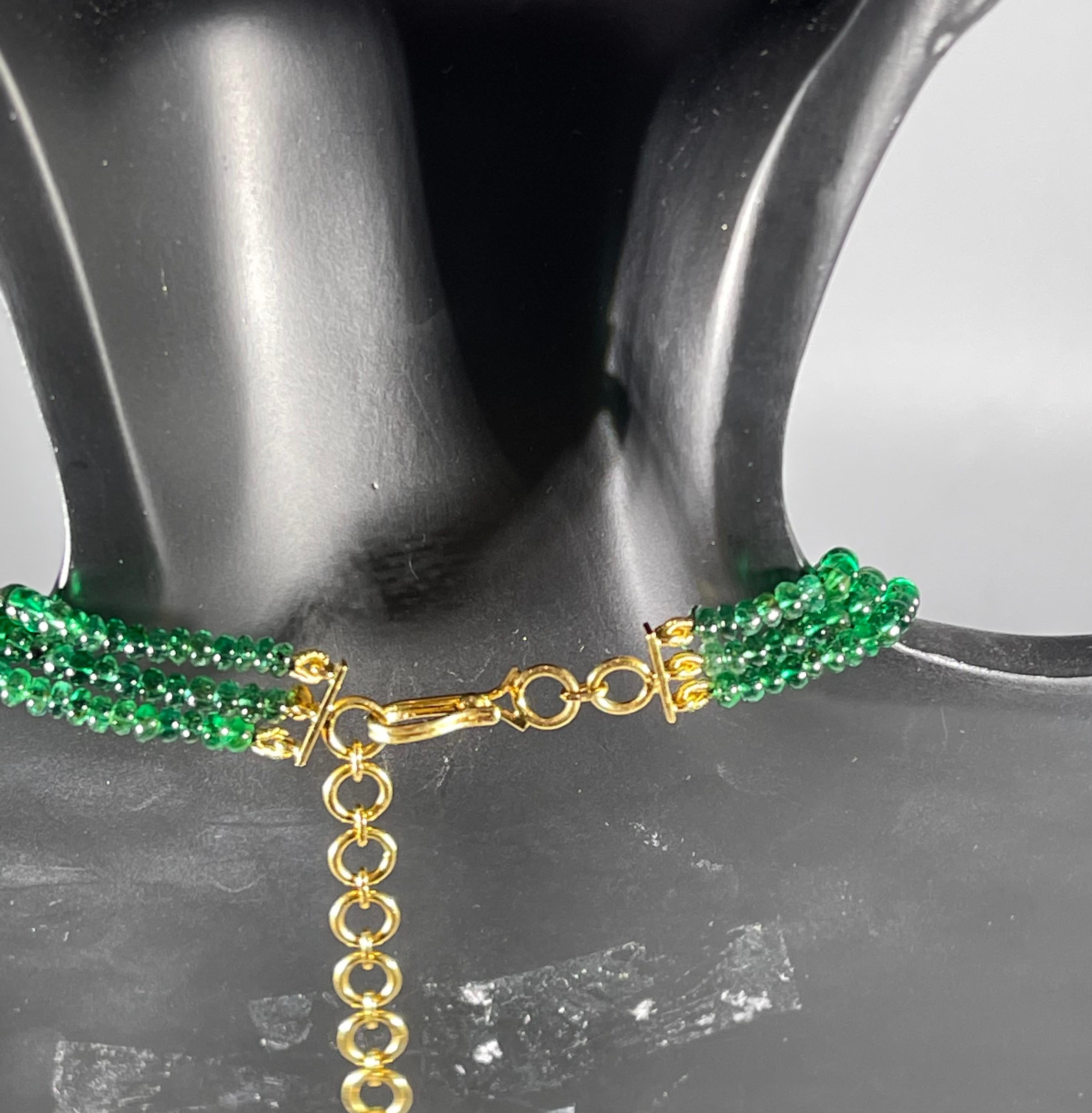 200Ct Fine Emerald Beads 3 Line Necklace with 14 Kt Yellow Gold Clasp Adjustable For Sale 2