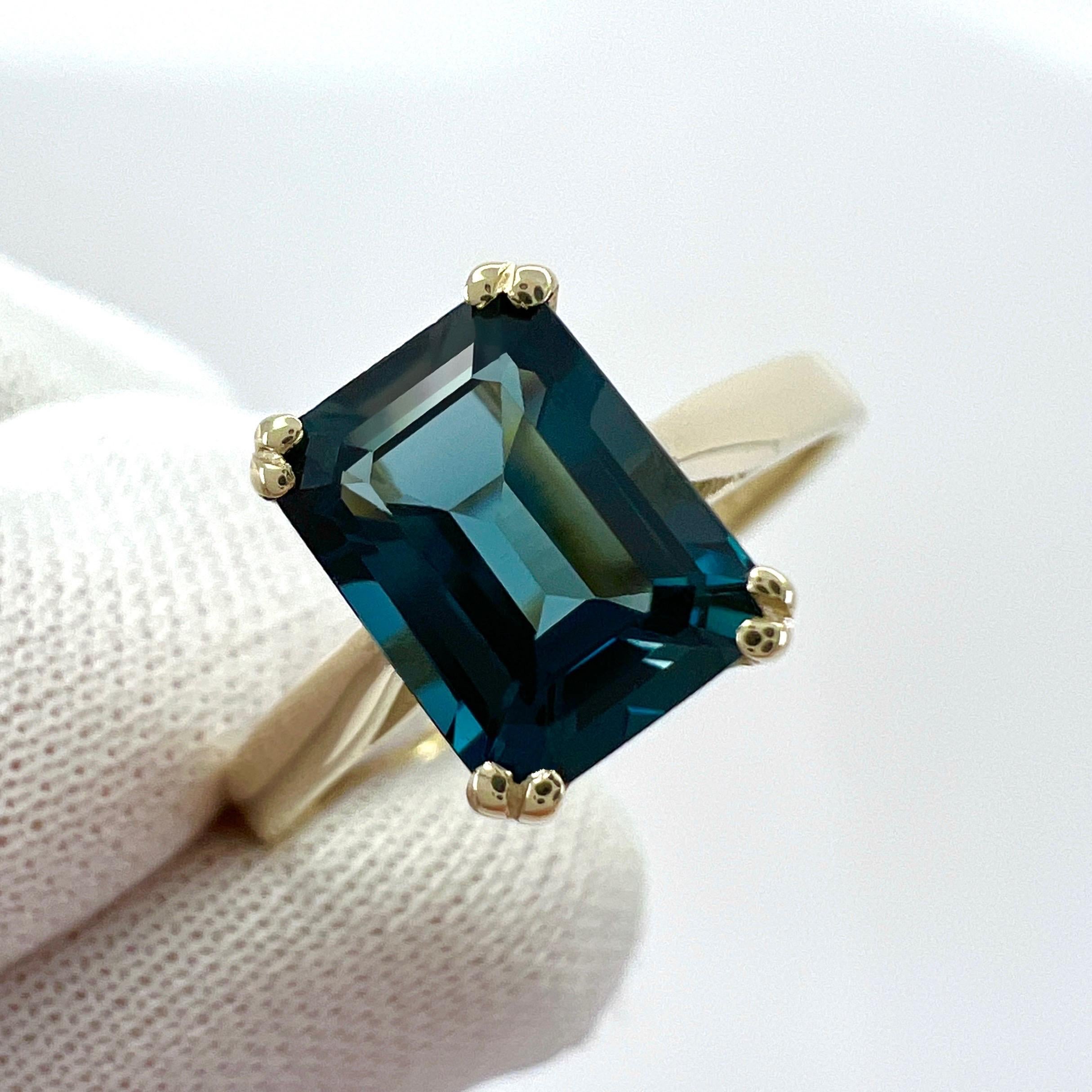 Taille émeraude 2.00ct London Blue Topaz Emerald Octagonal Cut 9k Yellow Gold Solitaire Ring en vente