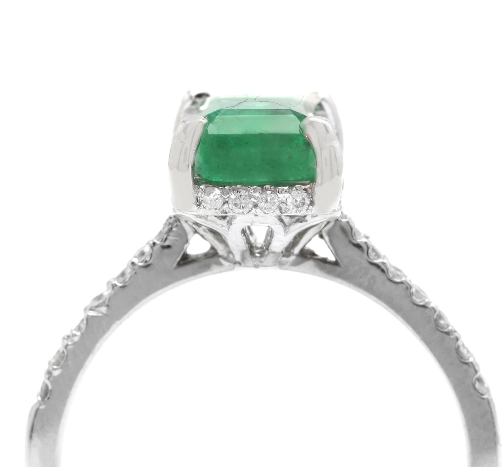 Mixed Cut 2.00ct Natural Emerald & Diamond 14k Solid White Gold Ring For Sale