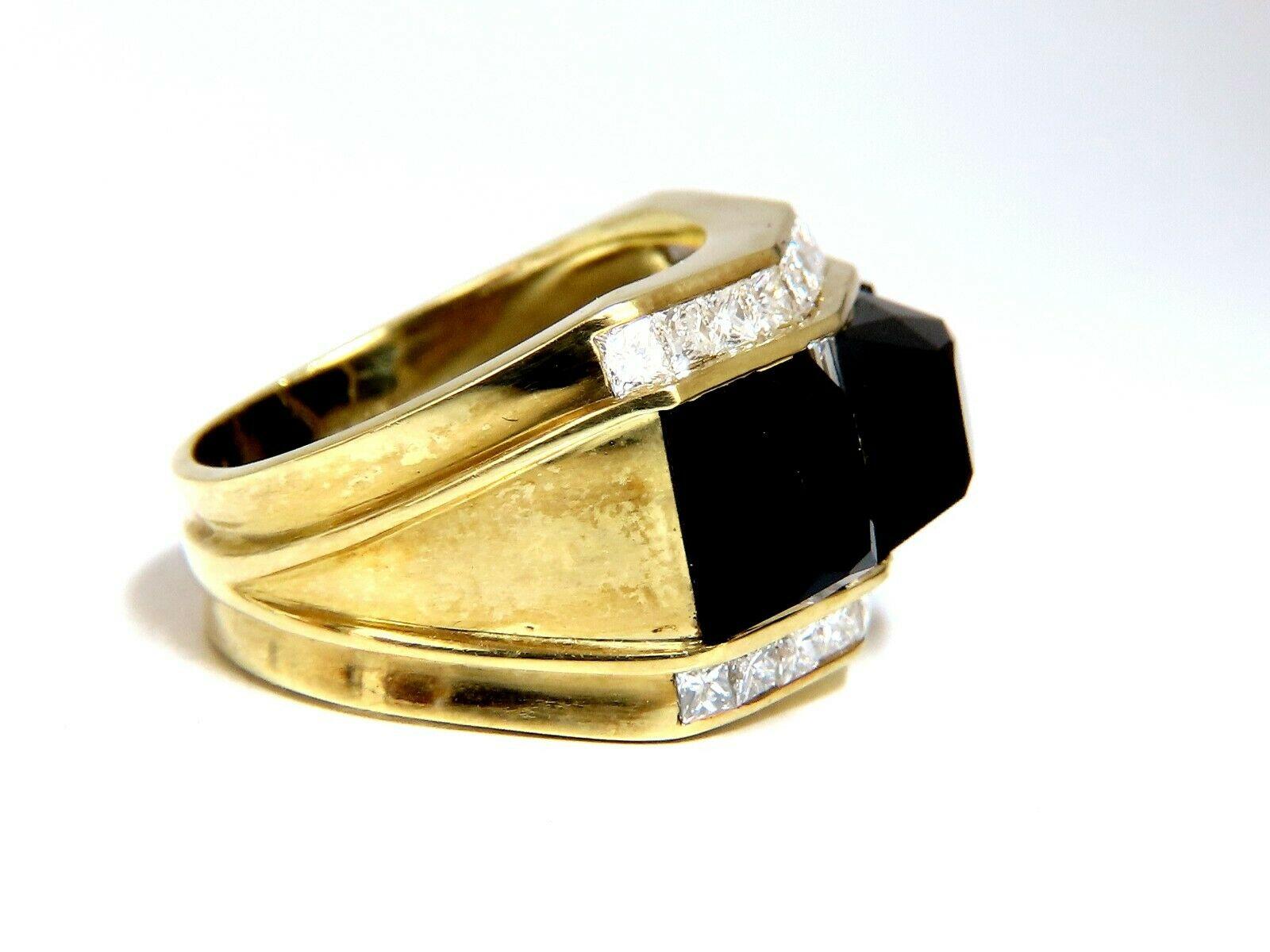 Round Cut 2.00 Carat Natural Jet Black Onyx Diamonds Ring 18 Karat For Sale