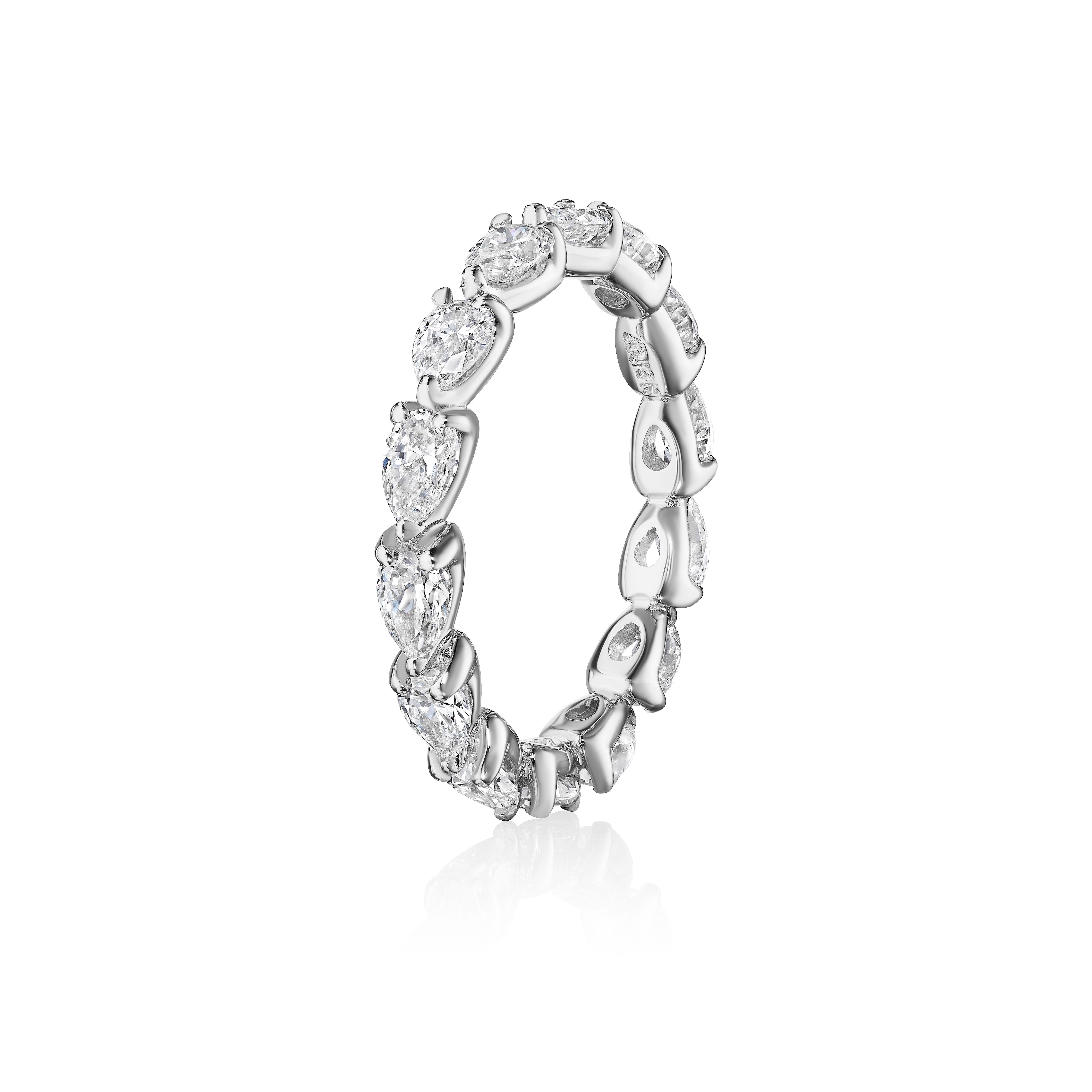 Modern 2.00ct Pear Shape Diamond Eternity Band in 18K Gold For Sale