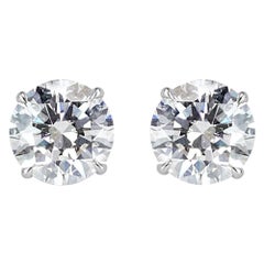 2.00ct Round Brilliant Cut Diamond Stud Earrings in 18K White Gold
