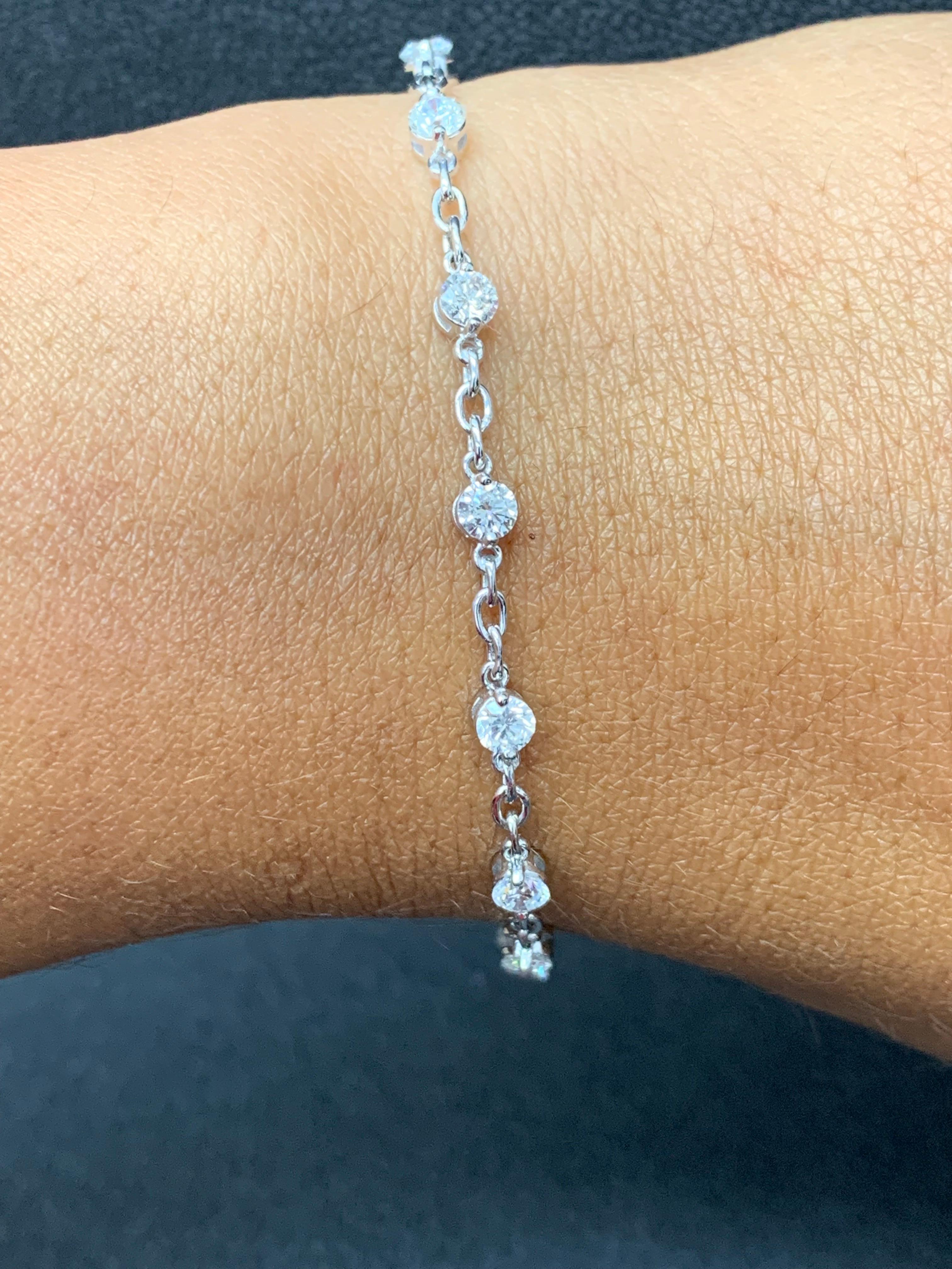 Bracelet à chaîne en or blanc 18 carats avec diamants taille brillant de 2,01 carats en vente 8