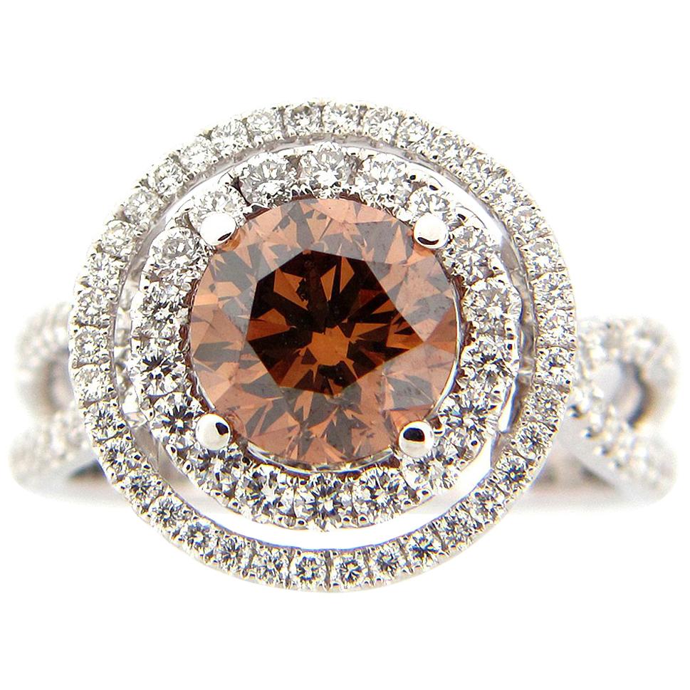 Bague de cocktail en diamant brun et blanc de 2,01 carats Neuf - En vente à Great Neck, NY