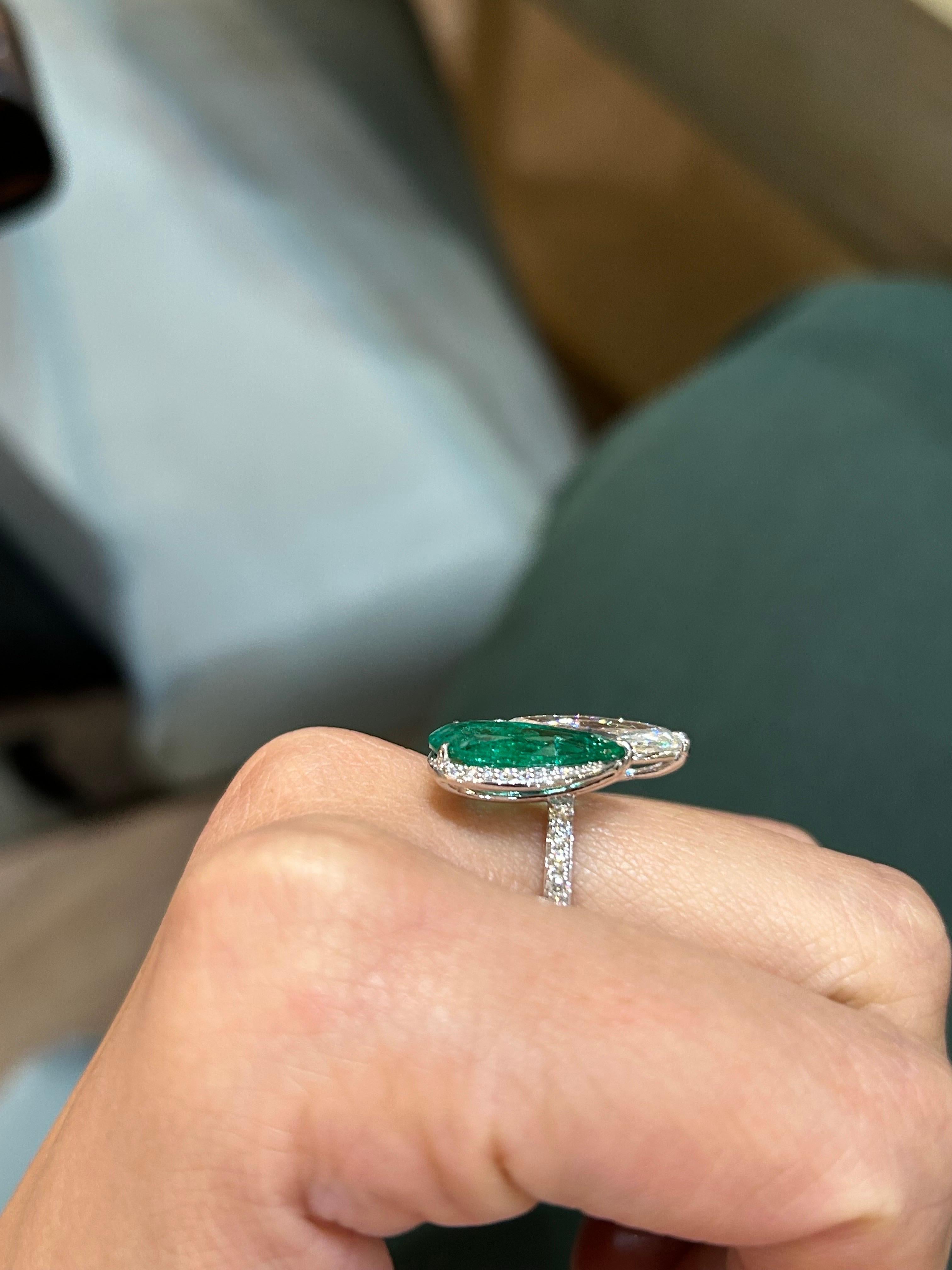 Marquise Cut 2.01 Carat Diamond Marquise and Emerald Pear Shape Cocktail Ring For Sale