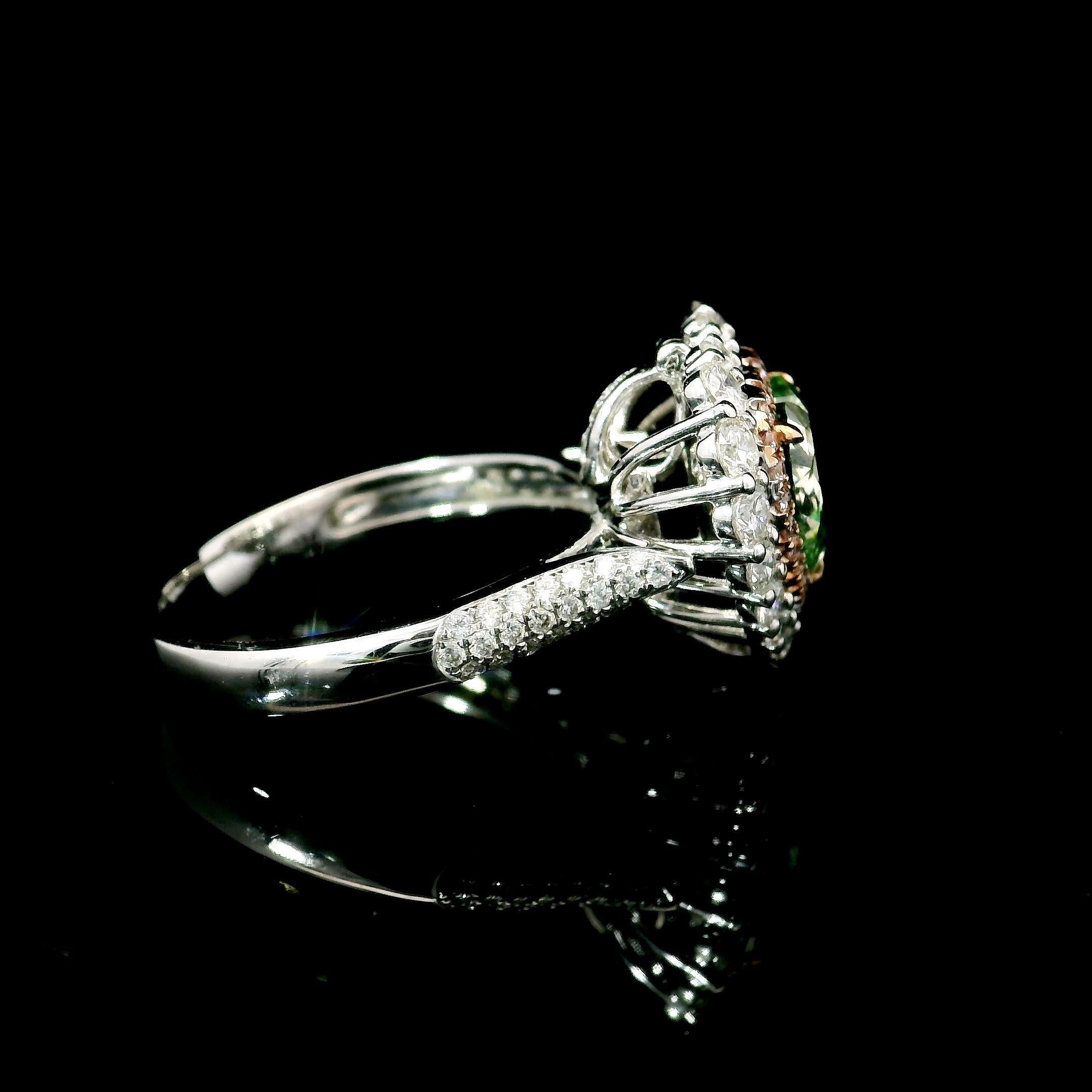 2.01 Carat Fancy Light Brownish Greenish Yellow VS2 Clarity Diamond Ring For Sale 2