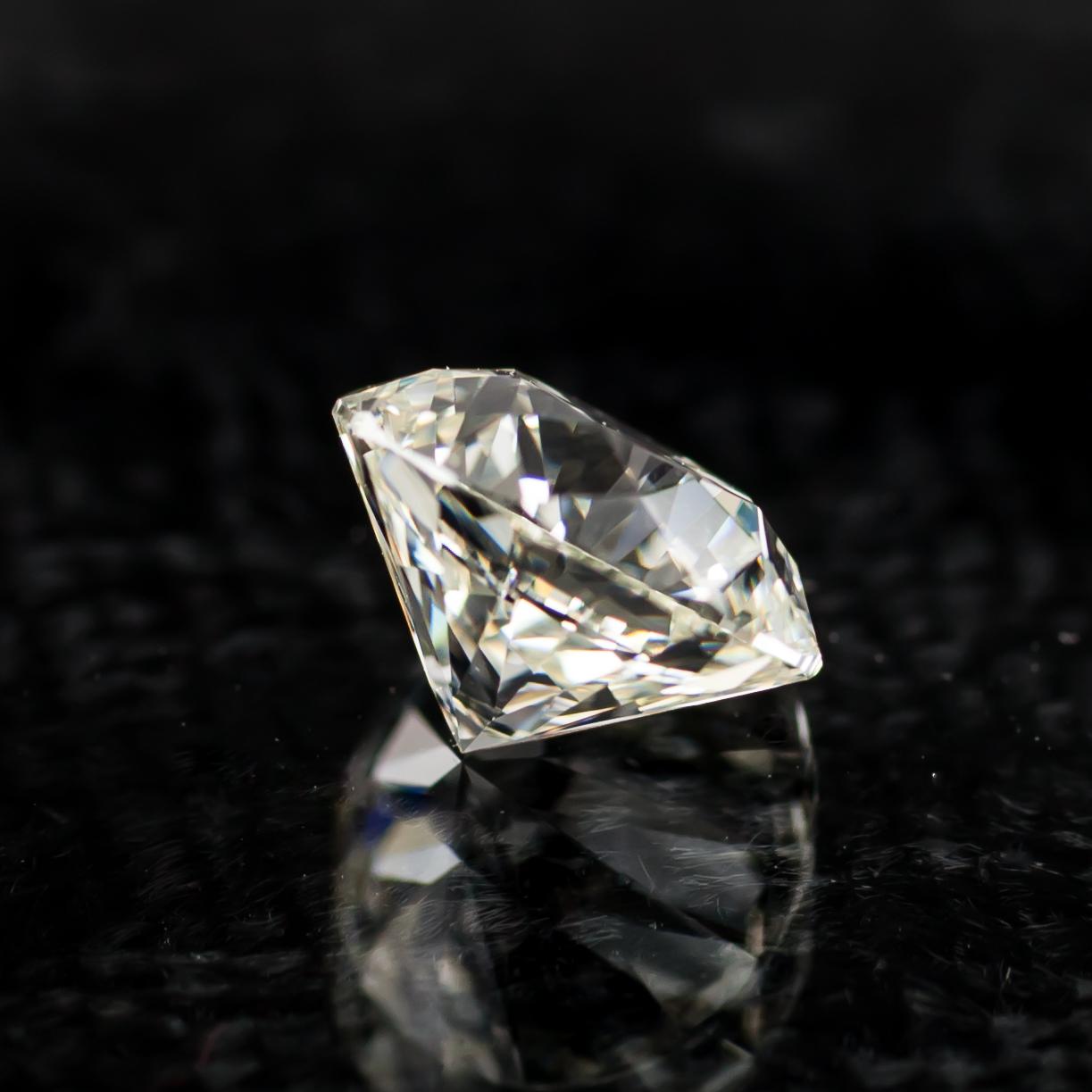 Taille ronde Diamant taille ronde brillant de 2,01 carats non serti K / VS1 certifié GIA en vente