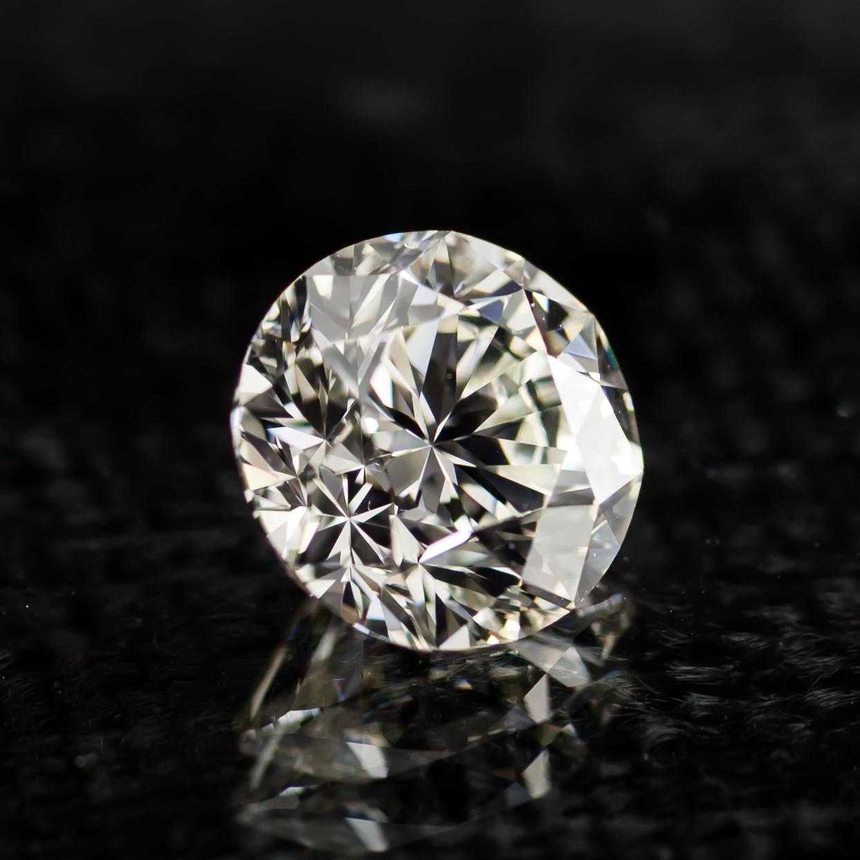 Diamant taille ronde brillant de 2,01 carats non serti K / VS1 certifié GIA Excellent état - En vente à Sherman Oaks, CA