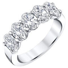 2,01 Karat Ovaler Diamant 5-Stein Platin Jahrestag-Ring