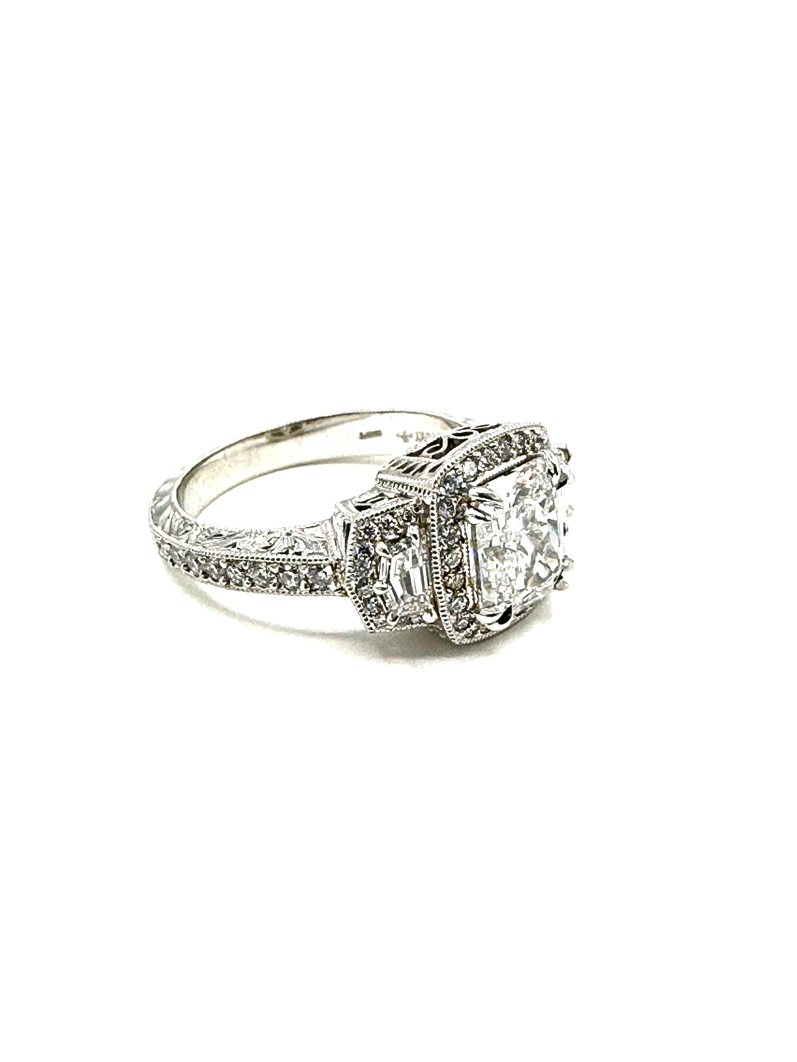 Women's or Men's 2.01 Carat Radiant Cut F/VS1 Diamond Platinum Ring For Sale