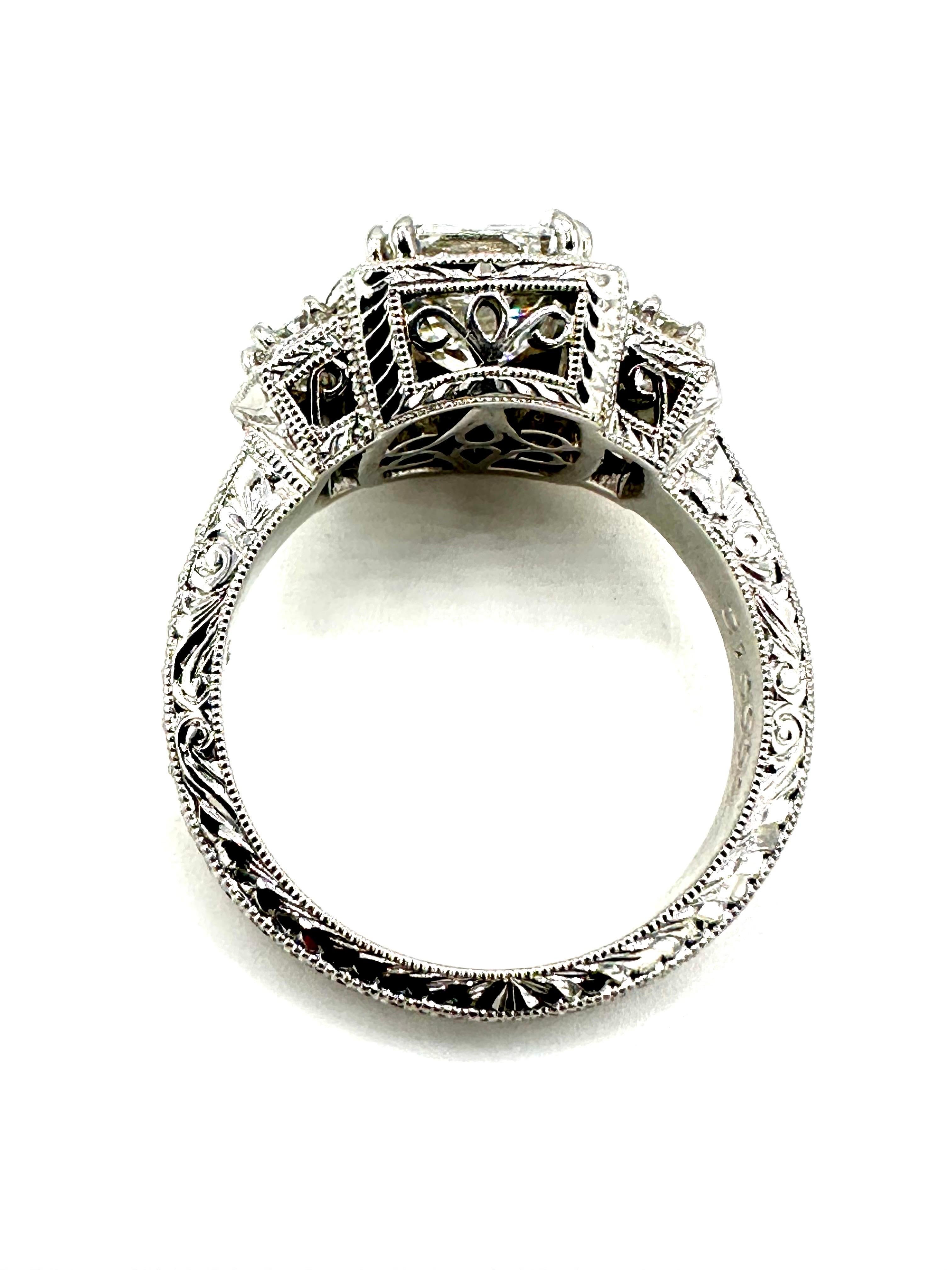 2.01 Carat Radiant Cut F/VS1 Diamond Platinum Ring For Sale 3